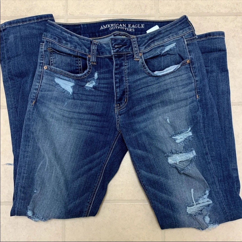 American Eagle Tomgirl jeans size 2